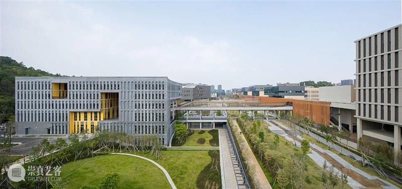 香港中文大学深圳学生中心，垂直天井与水平穿廊 / 王维仁建筑设计研究室 天井 水平 王维仁 建筑设计 研究室 香港中文大学深圳学生中心 中大 深圳 校园 学生 崇真艺客