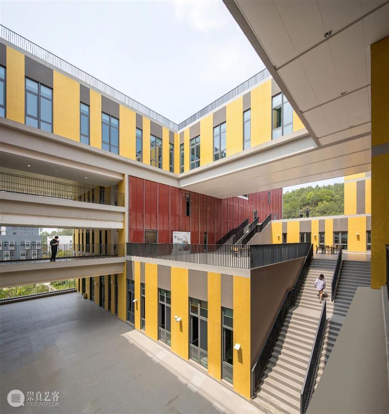 香港中文大学深圳学生中心，垂直天井与水平穿廊 / 王维仁建筑设计研究室 天井 水平 王维仁 建筑设计 研究室 香港中文大学深圳学生中心 中大 深圳 校园 学生 崇真艺客