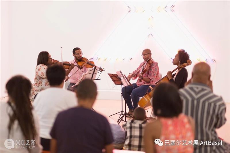 艺术无边界 | 城市的治愈师西斯特·盖茨（Theaster Gates） 西斯特·盖茨 Gates 城市 艺术 治愈师 发电站 旧址 木工 工作室 作品 崇真艺客