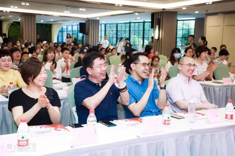 开幕现场 | 2021 HI ART 艺术节“携手防疫抗艾、共担健康责任”上海市闵行区学生公益绘画活动颁奖典礼 艺术节 责任 上海市 闵行区 学生 公益 绘画 活动 典礼 现场 崇真艺客
