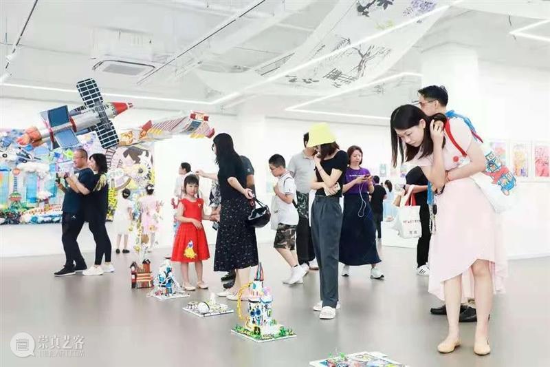 开幕现场 | 2021 HI ART 艺术节“携手防疫抗艾、共担健康责任”上海市闵行区学生公益绘画活动颁奖典礼 艺术节 责任 上海市 闵行区 学生 公益 绘画 活动 典礼 现场 崇真艺客