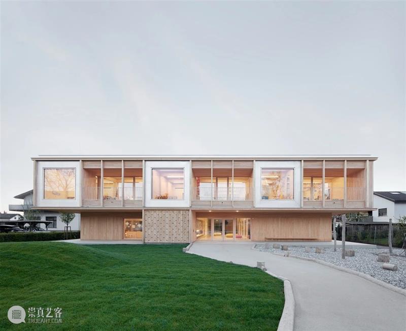儿童节快乐！恩格尔巴赫幼儿园 / Innauer-Matt Architekten 幼儿园 Innauer Architekten 恩格尔巴赫 Adolf 恩格尔巴赫幼儿园 格林德尔 大运河 哈森 菲尔德大街 崇真艺客