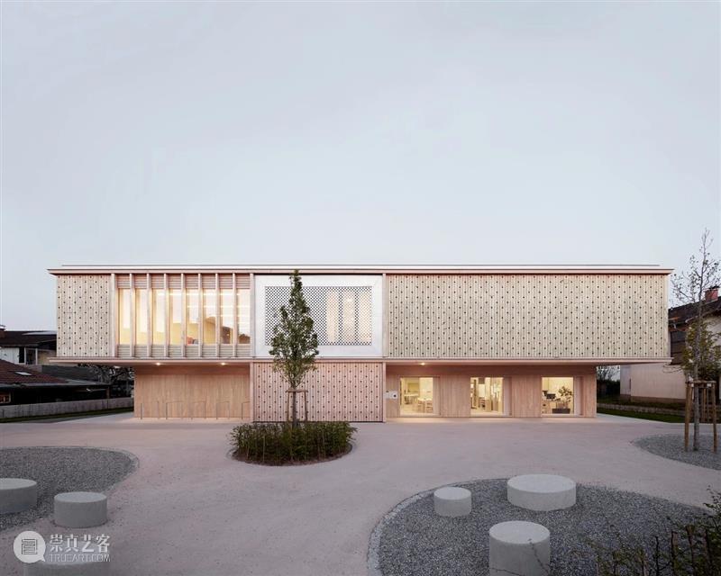 儿童节快乐！恩格尔巴赫幼儿园 / Innauer-Matt Architekten 幼儿园 Innauer Architekten 恩格尔巴赫 Adolf 恩格尔巴赫幼儿园 格林德尔 大运河 哈森 菲尔德大街 崇真艺客