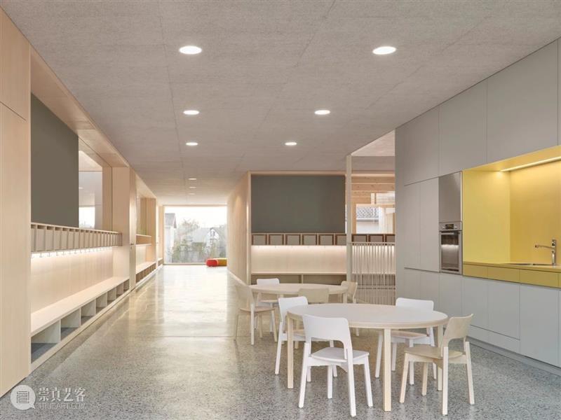 儿童节快乐！恩格尔巴赫幼儿园 / Innauer-Matt Architekten 幼儿园 Innauer Architekten 恩格尔巴赫 Adolf 恩格尔巴赫幼儿园 格林德尔 大运河 哈森 菲尔德大街 崇真艺客