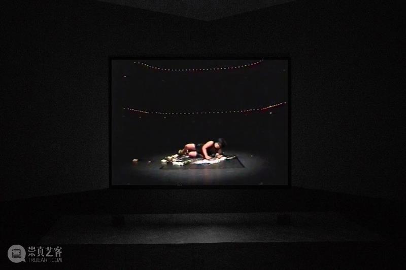 香格纳北京 | 《一年之际》第三章节展览现场  ShanghART 北京 香格纳 现场 Three 李然 麦拉蒂 苏若 Suryodarmo 地点 Location香格纳 崇真艺客