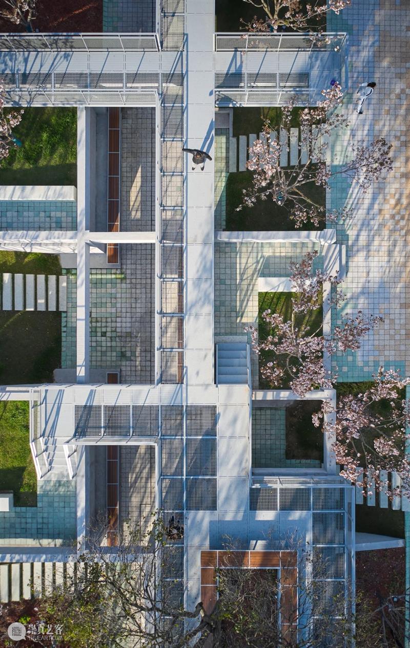 下沉城市空间：上海苏州河樱花谷 / 同济原作设计工作室 城市空间 原作 工作室 上海 同济 苏州河樱花谷 章鱼 乍浦路桥 四川路桥 之间 崇真艺客