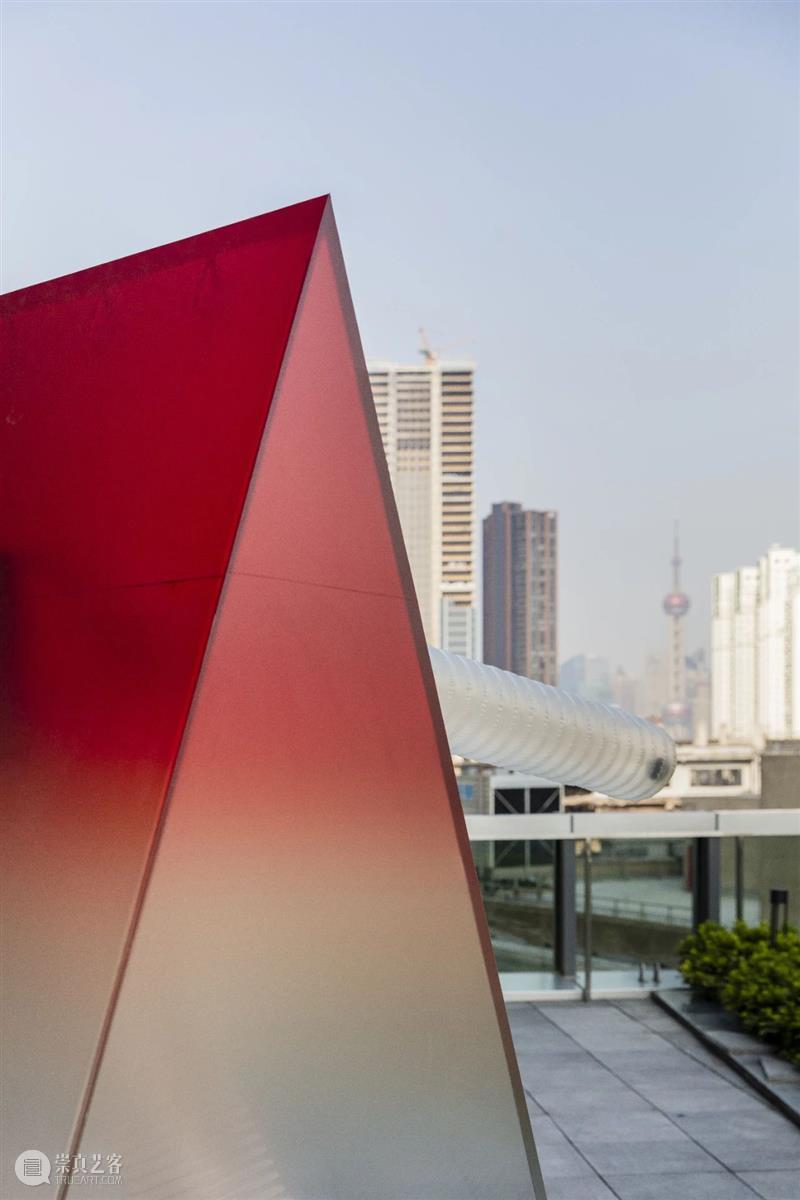 ≡ 黄炳 | 群展“城市剧场:喜剧四幕” | 上海UCCA Edge 黄炳 Edge 城市 剧场 喜剧 上海 群展 Ping闪缩 场域 装置 崇真艺客