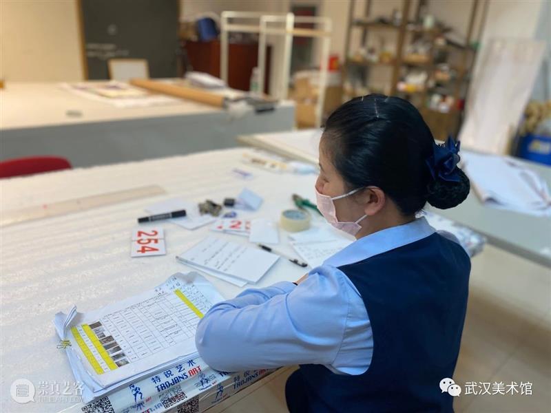 这两天闭馆，美术馆人在做什么？丨展厅现场＋活动预告 美术馆 展厅 活动 现场 日子 门外 观众 武汉美术馆 外观 历史 崇真艺客