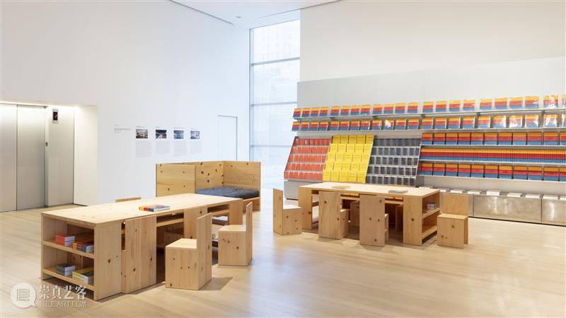 今日生日|唐纳德·贾德(Donald Judd) 贾德 唐纳德 Donald Judd 生日 现场 纽约现代艺术博物馆 MoMA 肖像 美国 崇真艺客