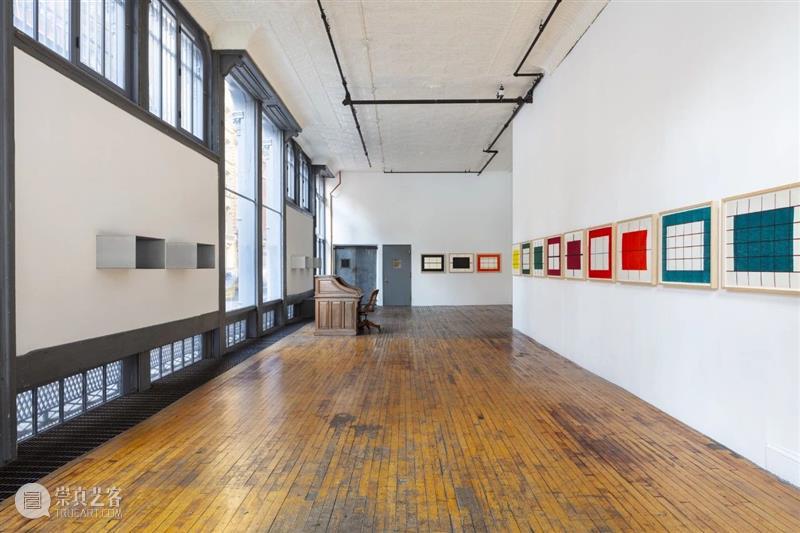 今日生日|唐纳德·贾德(Donald Judd) 贾德 唐纳德 Donald Judd 生日 现场 纽约现代艺术博物馆 MoMA 肖像 美国 崇真艺客