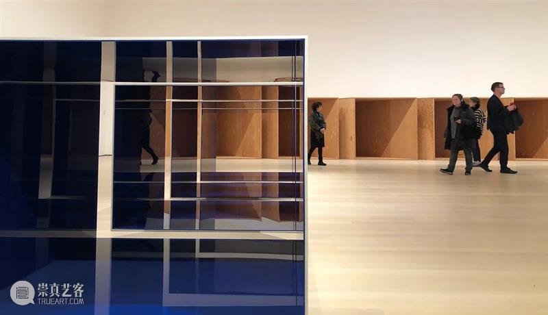 今日生日|唐纳德·贾德(Donald Judd) 贾德 唐纳德 Donald Judd 生日 现场 纽约现代艺术博物馆 MoMA 肖像 美国 崇真艺客