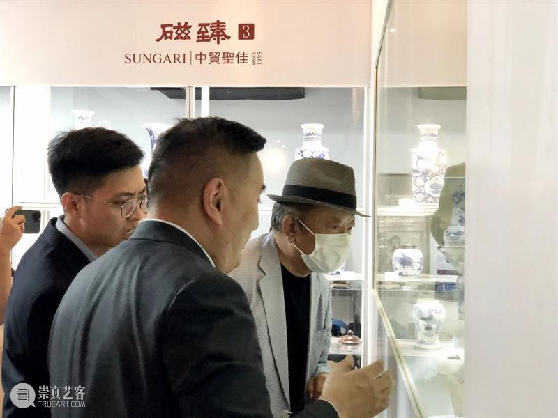 首届圣佳艺术博览会暨东瀛遗珠特展今日于圣佳艺术空间盛大开幕！ 圣佳艺术空间盛大 东瀛 遗珠 特展 首届圣佳艺术博览会暨 时间 开幕式 VIP 公众展 地址 崇真艺客