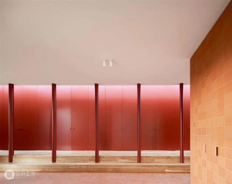 红白住宅 / ARQUITECTURA-G QUITECTURA 红白 住宅 José Hevia 房屋 坡度 地块 地势 美景 崇真艺客