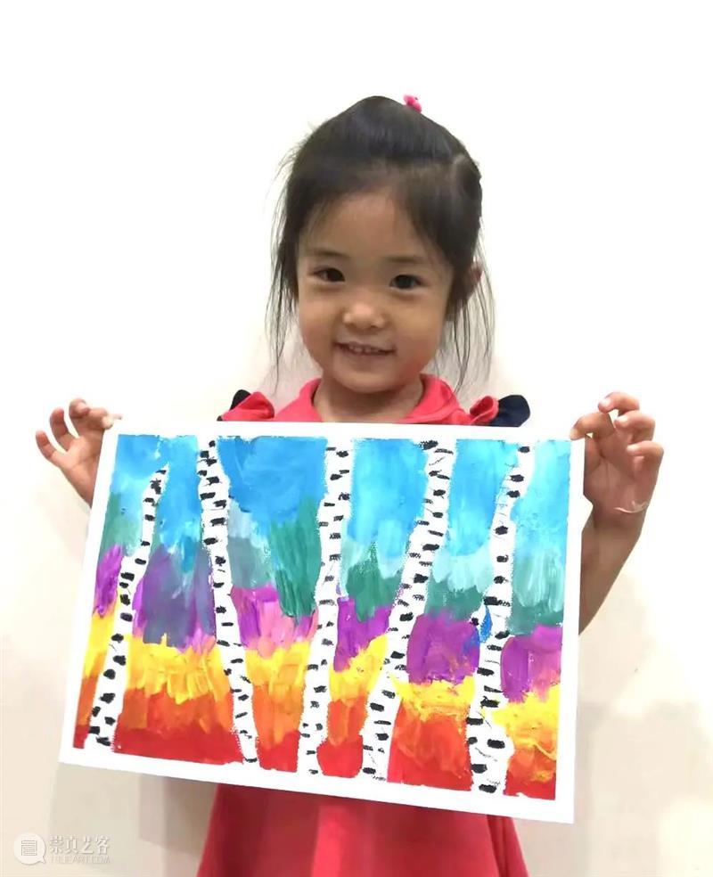 快乐在中间 | 画画的孩子们（一） 中间 孩子们 建筑里 艺术 读者们 知乐 class 小朋友 小朋友们 年龄 崇真艺客