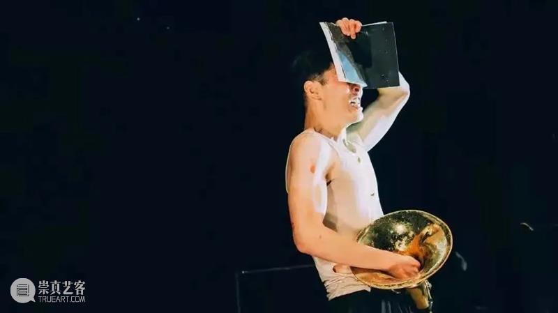 什么样的人最招蚊子 蚊子 什么样 波波 灵魂 啵啵奶茶 剧目 谎言 玫瑰 北京 蜂巢剧场 崇真艺客