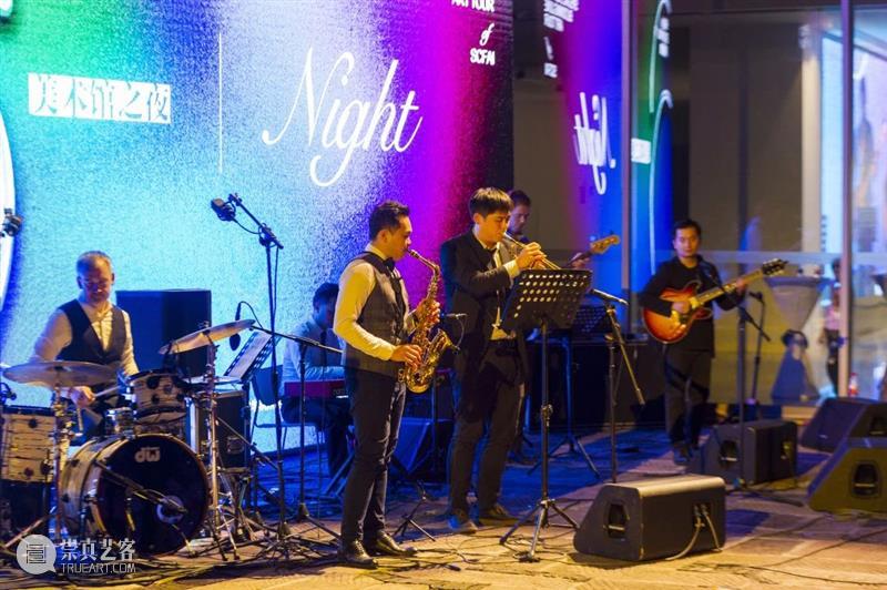 “美术馆之夜”回顾丨“开放的六月”毕业季特别公益活动引爆视听盛宴 毕业季 公益 活动 美术馆之夜 视听 盛宴 四川美术学院美术馆策划 音乐 剧场 时装秀 崇真艺客