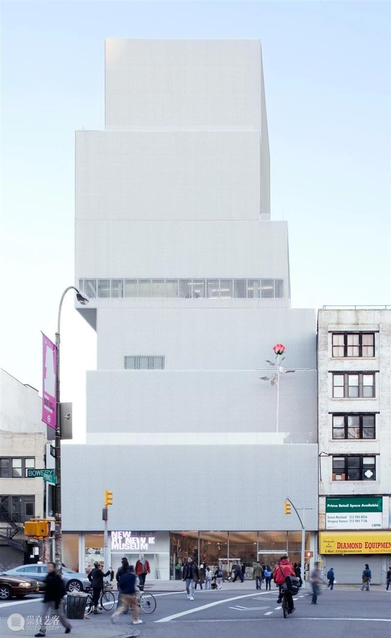 香港 K11 Musea｜伊萨·根泽肯（Isa Genzken）《玫瑰 II》大型公共展示  卓纳画廊DavidZwirner 伊萨 根泽 Isa Genzken 玫瑰 香港 不锈钢 地点 Musea 日期 崇真艺客
