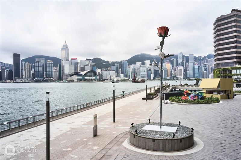 香港 K11 Musea｜伊萨·根泽肯（Isa Genzken）《玫瑰 II》大型公共展示  卓纳画廊DavidZwirner 伊萨 根泽 Isa Genzken 玫瑰 香港 不锈钢 地点 Musea 日期 崇真艺客