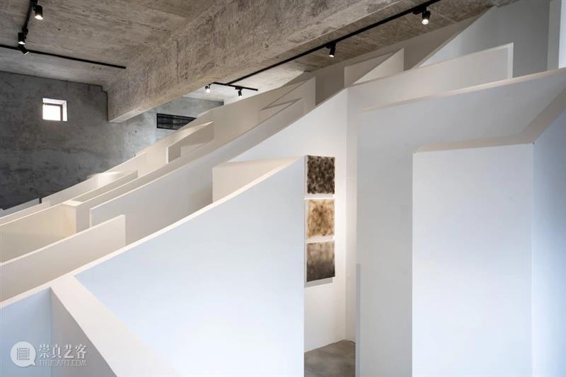 《存在》展览彩蛋,隐秘的作品 存在 作品 彩蛋 图片 建筑 摄影师 互动型 观者 心中 印记 崇真艺客