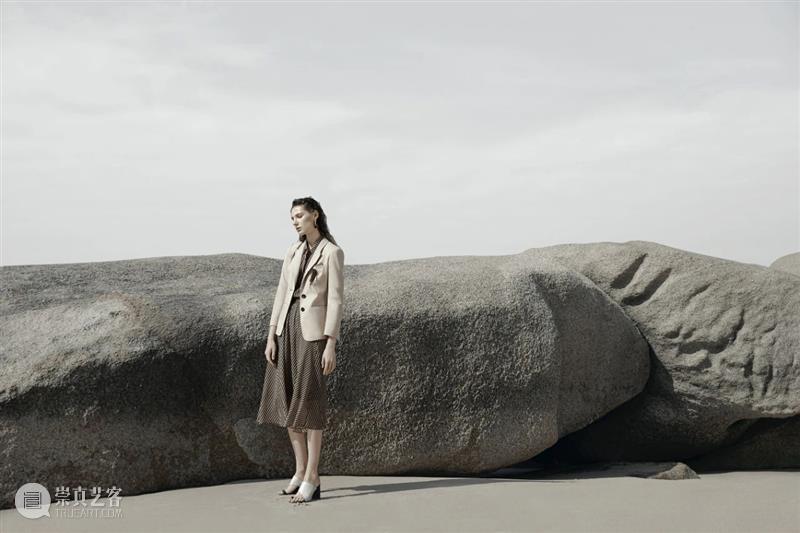 【IFA-时尚艺术季】深圳本道服饰有限公司｜LAPORA丽莫 艺术季 深圳本道服饰有限公司 IFA ｜LAPORA丽莫 色系 胭脂 LAPORA丽莫 宣传片 HAN 疫情 崇真艺客