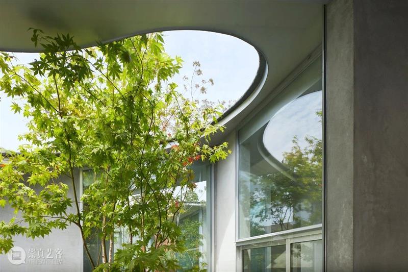 建筑 | 模糊房屋与自然之间的界限，“模糊空间”的空间 房屋 自然 之间 界限 建筑 空间 神户 日本 事务所 公司 崇真艺客