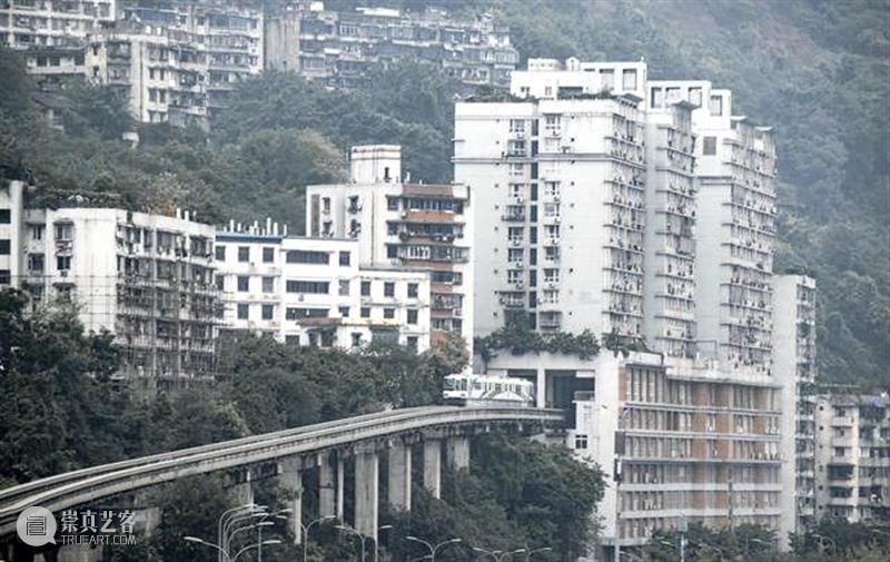 建筑丨重庆房子:一座房子,如何象征一座城市? 建筑 重庆 房子 城市 上方 中国舞台美术学会 右上 星标 本文 周id 崇真艺客