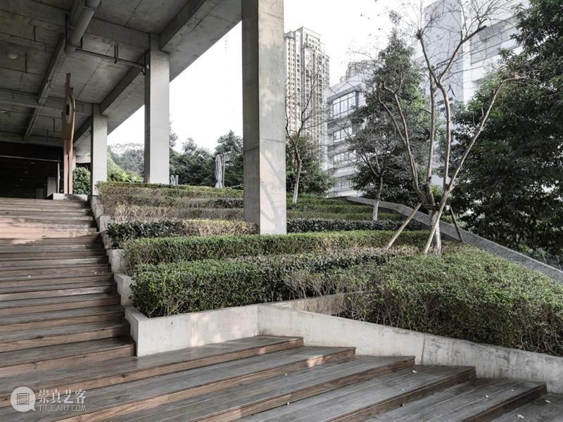 建筑丨重庆房子：一座房子，如何象征一座城市？ 建筑 重庆 房子 城市 上方 中国舞台美术学会 右上 星标 本文 周id 崇真艺客