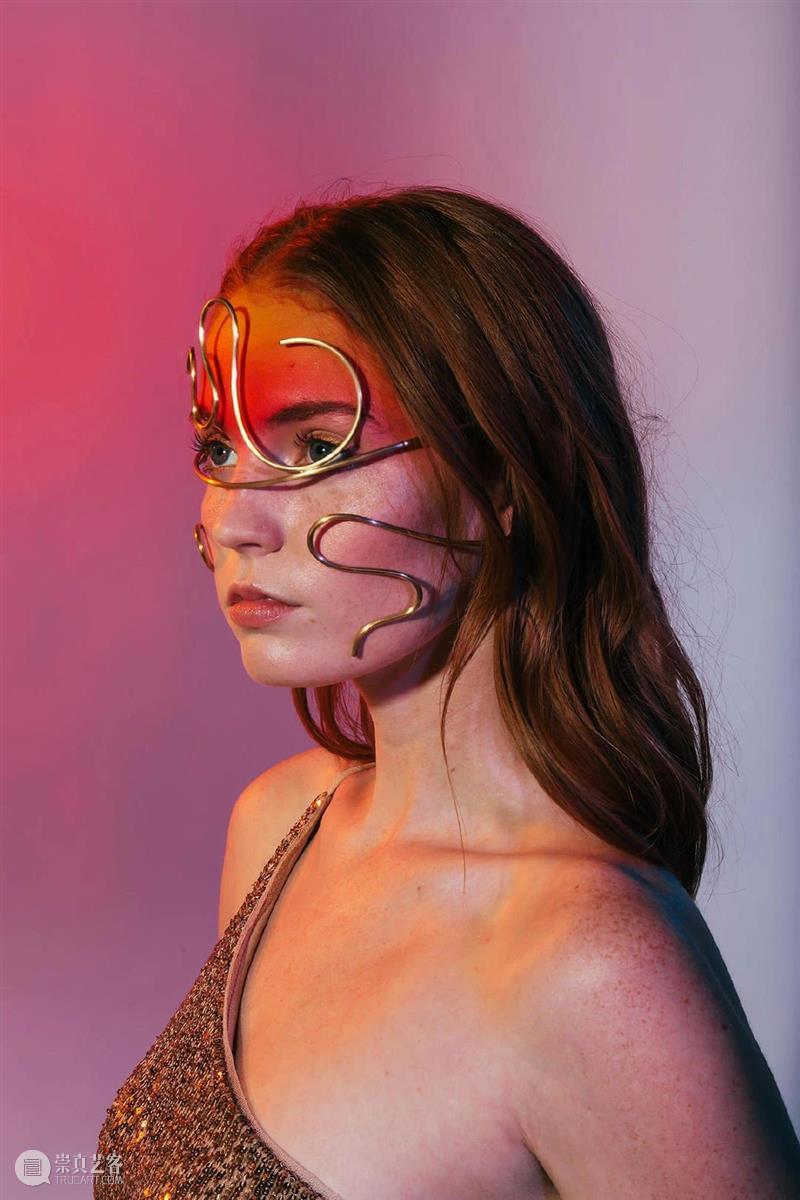 【IFA-艺术赏析】Laura Estrada | 赋予佩戴者选择的身份和个性的方式  戴馨瑀 艺术 身份 佩戴者 个性 Laura Estrada 方式 IFA 技术 之间 崇真艺客