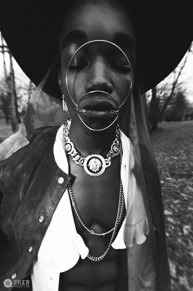 【IFA-艺术赏析】Laura Estrada | 赋予佩戴者选择的身份和个性的方式  戴馨瑀 艺术 身份 佩戴者 个性 Laura Estrada 方式 IFA 技术 之间 崇真艺客