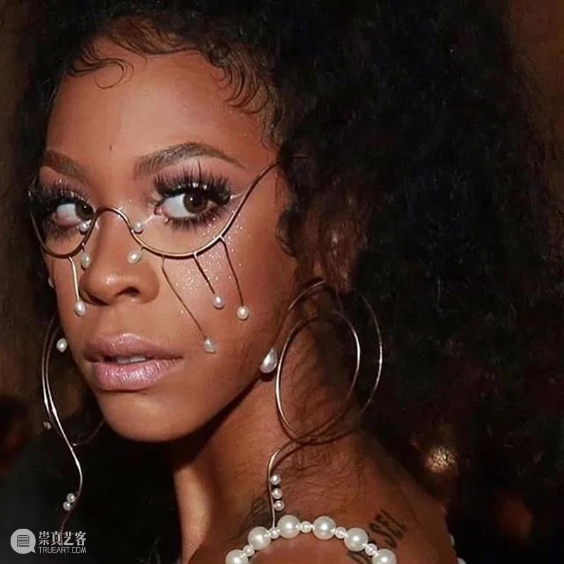 【IFA-艺术赏析】Laura Estrada | 赋予佩戴者选择的身份和个性的方式  戴馨瑀 艺术 身份 佩戴者 个性 Laura Estrada 方式 IFA 技术 之间 崇真艺客