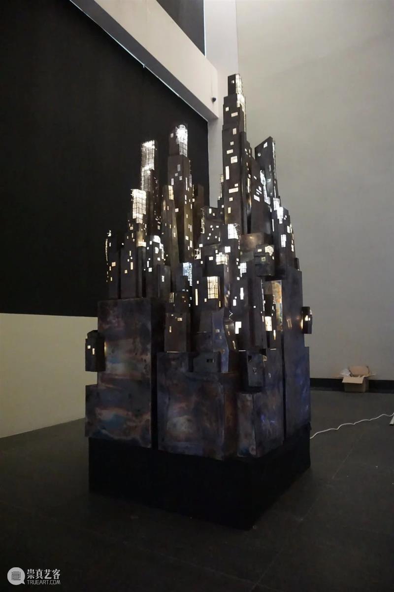 毕业季 | 2021广州美术学院雕塑与公共艺术学院研究生毕业作品展 广州美术学院 研究生 作品展 雕塑 艺术 毕业季 学院 上方 中国舞台美术学会 右上 崇真艺客