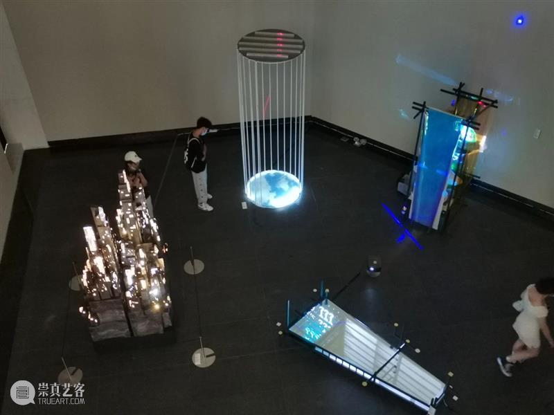毕业季 | 2021广州美术学院雕塑与公共艺术学院研究生毕业作品展 广州美术学院 研究生 作品展 雕塑 艺术 毕业季 学院 上方 中国舞台美术学会 右上 崇真艺客