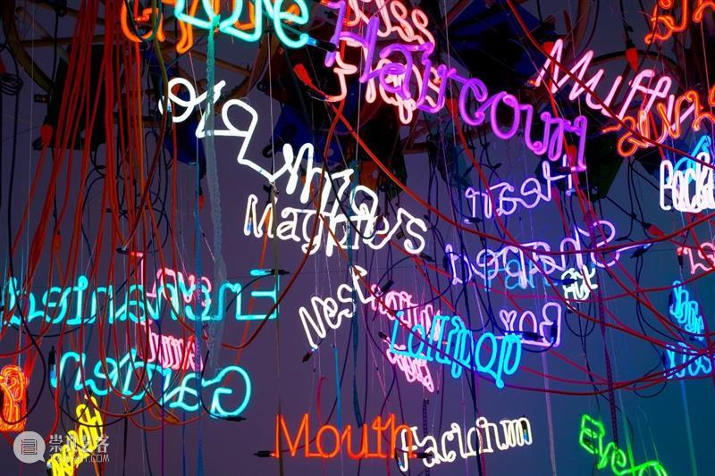 今日生日 ｜ 杰森·罗德斯（Jason Rhoades） 杰森 罗德斯 Rhoades 生日 Jason 华纳坦吉尔吊灯 西班牙 马拉加 现代 艺术 崇真艺客