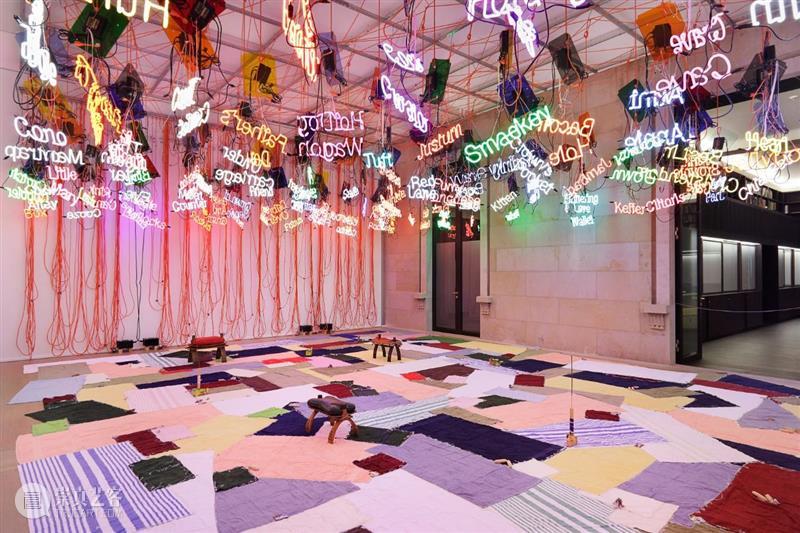 今日生日 | 杰森·罗德斯(Jason Rhoades) 杰森 罗德斯 Rhoades 生日 Jason 华纳坦吉尔吊灯 西班牙 马拉加 现代 艺术 崇真艺客