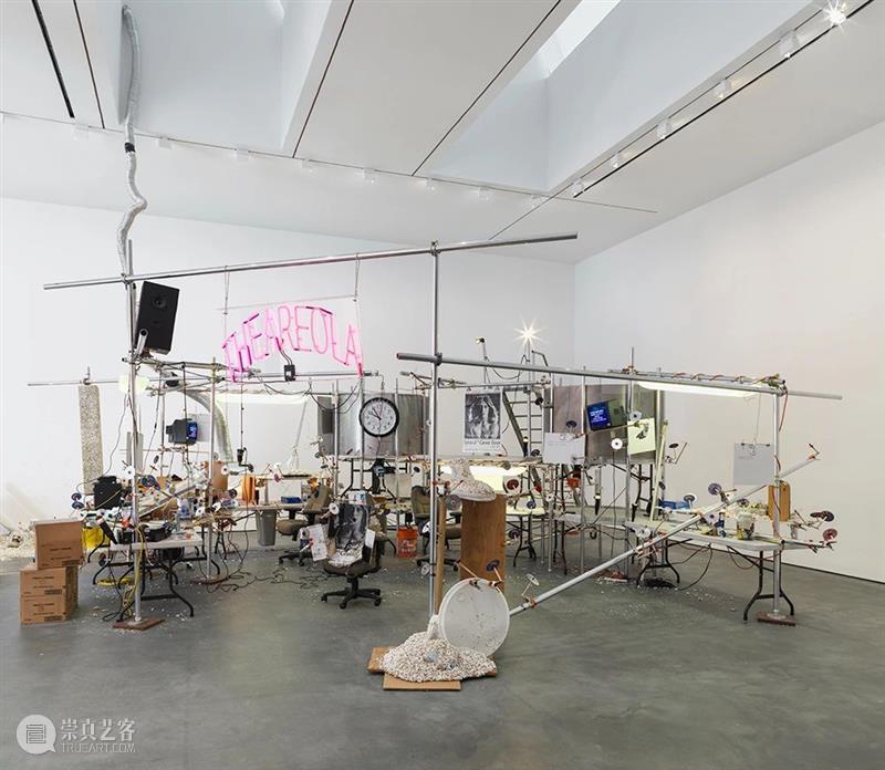 今日生日 ｜ 杰森·罗德斯（Jason Rhoades） 杰森 罗德斯 Rhoades 生日 Jason 华纳坦吉尔吊灯 西班牙 马拉加 现代 艺术 崇真艺客