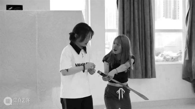 生涩而张扬的，爱情奇遇。 爱情 张扬 奇遇 西厢记 王实甫 戏曲 剧本 故事 构架 何以创作西厢记 崇真艺客