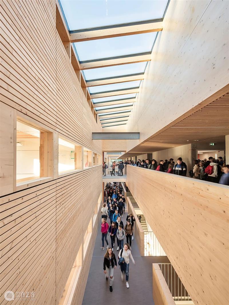 ‘木制’学院  / Dietrich | Untertrifaller + Colas Durand Dietrich BoeglyLamballe 学院 法国 布列塔尼 学生 建筑材料 木材 建筑 六面体 崇真艺客