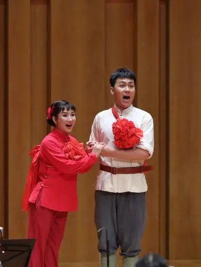 今晚19:30，《小二黑结婚》带您重温中国民族歌剧经典之声！ 歌剧 小二黑结婚 中国 民族 经典 粼粼 小芹 河边 二黑哥 县里 崇真艺客
