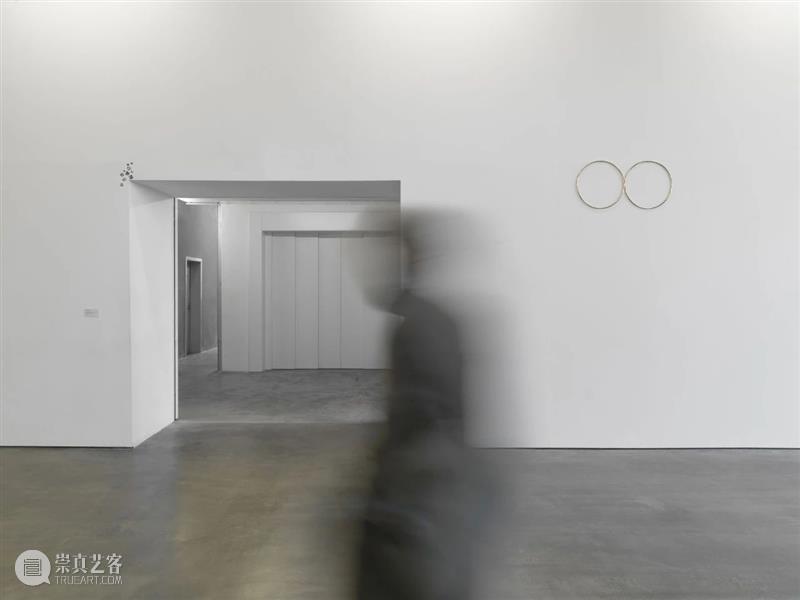 费利克斯·冈萨雷斯-托雷斯（Felix Gonzales-Torres）的双重世界 费利克斯 冈萨雷斯 托雷斯 Gonzales Torres 双重世界 无题 现场 威尼斯双年展 美国馆 崇真艺客
