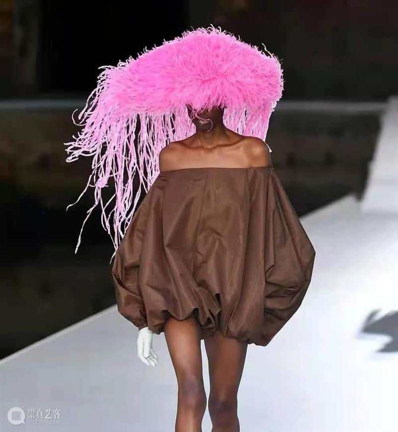 【IFA-时尚资讯】VALENTINO | Des Ateliers2021秋冬高级定制 秋冬 Ateliers IFA 资讯 VALENTINO Valentino 高级定制 系列 罗马 巴黎 崇真艺客
