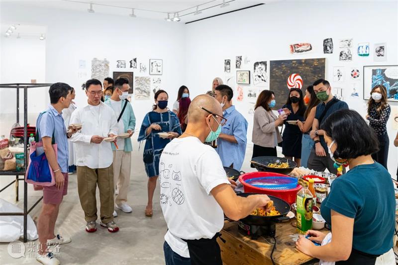 今日生日｜里克利·提拉瓦尼（Rirkrit Tiravanija）  卓纳画廊DavidZwirner 里克利 Tiravanija 提拉瓦尼 生日 里克利·提拉瓦尼 肖像 关系 美学 运动 代表人物 崇真艺客