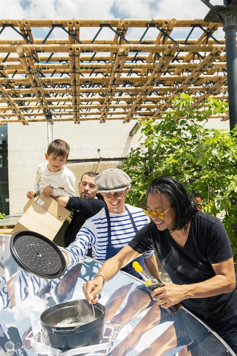 今日生日｜里克利·提拉瓦尼（Rirkrit Tiravanija）  卓纳画廊DavidZwirner 里克利 Tiravanija 提拉瓦尼 生日 里克利·提拉瓦尼 肖像 关系 美学 运动 代表人物 崇真艺客