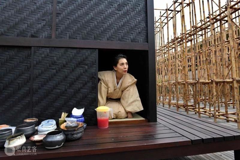 今日生日｜里克利·提拉瓦尼（Rirkrit Tiravanija）  卓纳画廊DavidZwirner 里克利 Tiravanija 提拉瓦尼 生日 里克利·提拉瓦尼 肖像 关系 美学 运动 代表人物 崇真艺客