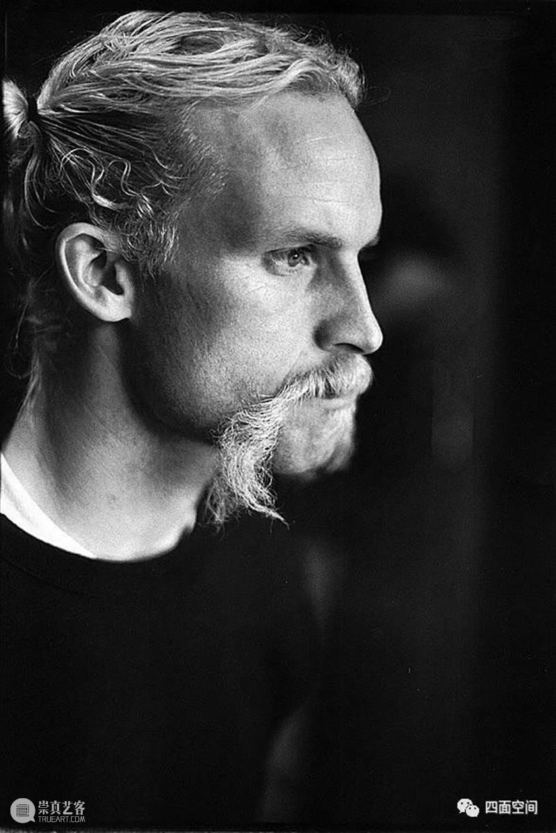 关于马修·巴尼 (Matthew Barney) Barney 巴尼 马修 四面 空间 马修·巴尼 纽约 美国 先锋 艺术家 崇真艺客