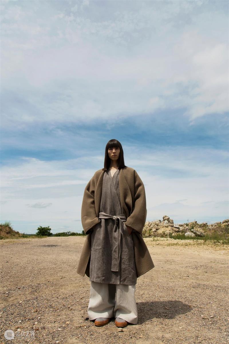 【IFA-时尚资讯】Hed Mayner | 无关性别的犹太剪裁服装 Hed Mayner 服装 犹太 IFA 资讯 性别 我希望 思路 个人 崇真艺客