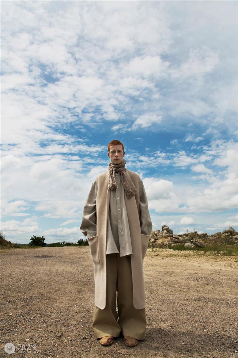 【IFA-时尚资讯】Hed Mayner | 无关性别的犹太剪裁服装 Hed Mayner 服装 犹太 IFA 资讯 性别 我希望 思路 个人 崇真艺客