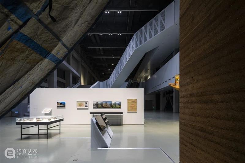 在上海双年展“湿聚合”,倾听艺术家的声音片段|曹明浩和陈建军:融化 艺术家 声音 曹明浩 陈建军 双年展 上海 片段 上海双年展 水体 艺术 崇真艺客