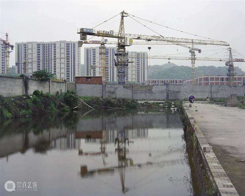 螺旋|王海江:我用4×5大画幅相机拍摄下这些支流以及周边嬗变的场景。 支流 场景 画幅 相机 周边 王海江 螺旋 生活 城市 积水潭 崇真艺客