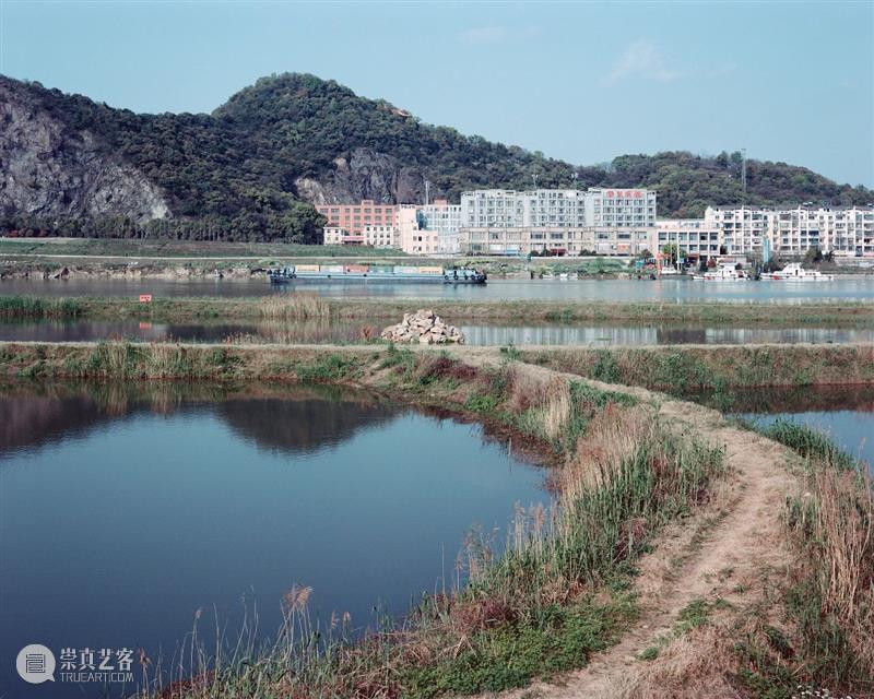 螺旋|王海江:我用4×5大画幅相机拍摄下这些支流以及周边嬗变的场景。 支流 场景 画幅 相机 周边 王海江 螺旋 生活 城市 积水潭 崇真艺客