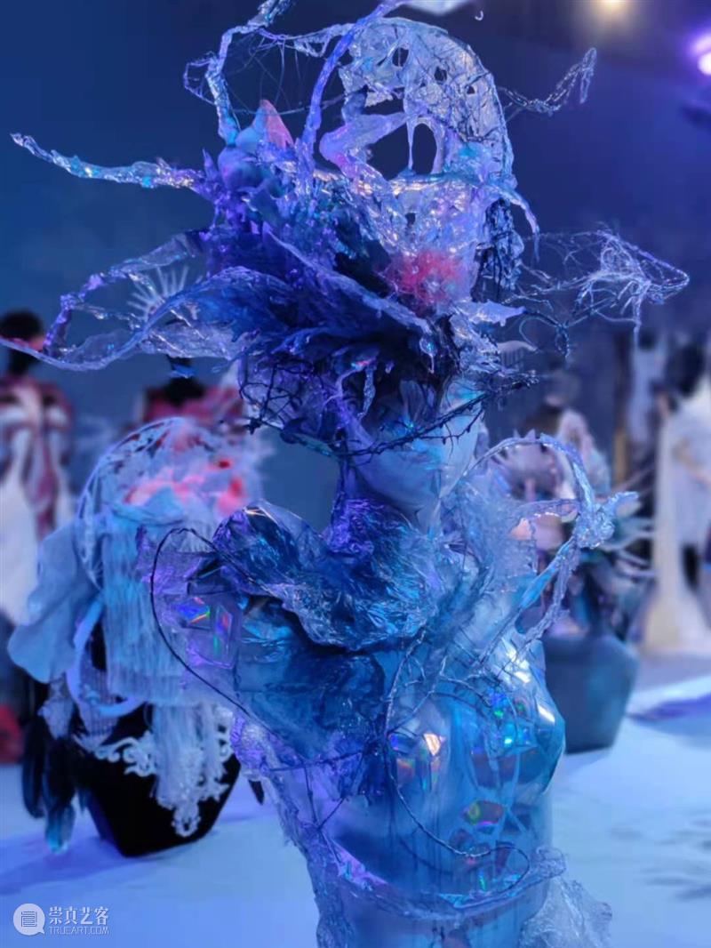 分享丨2021上海戏剧学院艺术季艺术造型展演 上海戏剧学院 艺术季 艺术 造型 上方 中国舞台美术学会 右上 星标 本文 上海 崇真艺客